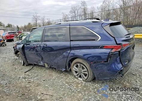 2021 Toyota Sienna Platinum 7-Passenger z USA, uszkodzony, nr VIN 5TDESKFCXMS038609